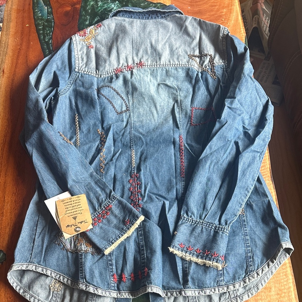Tasha Polizzi Blue Embroidered Button Down Shirt - Picture 4 of 4